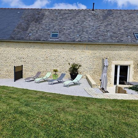 Les Gites Du Val Mandeville-en-Bessin Bagian luar foto