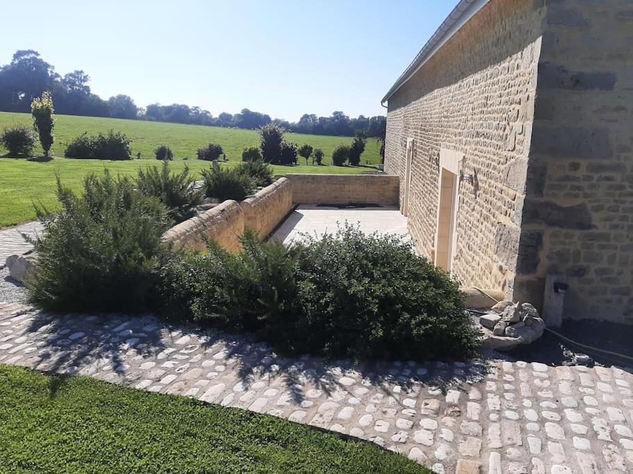 Les Gites Du Val Mandeville-en-Bessin Bagian luar foto