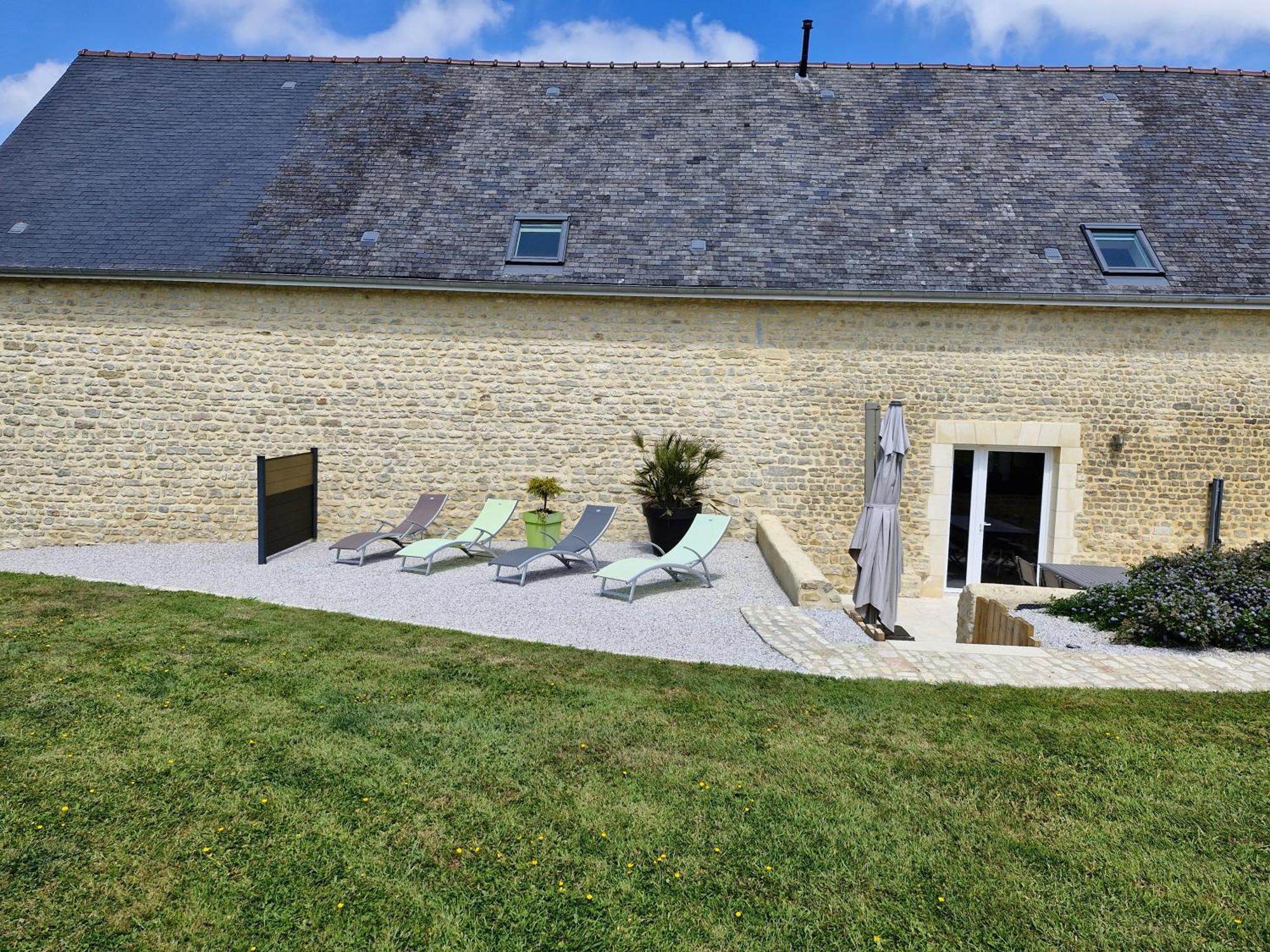 Les Gites Du Val Mandeville-en-Bessin Bagian luar foto